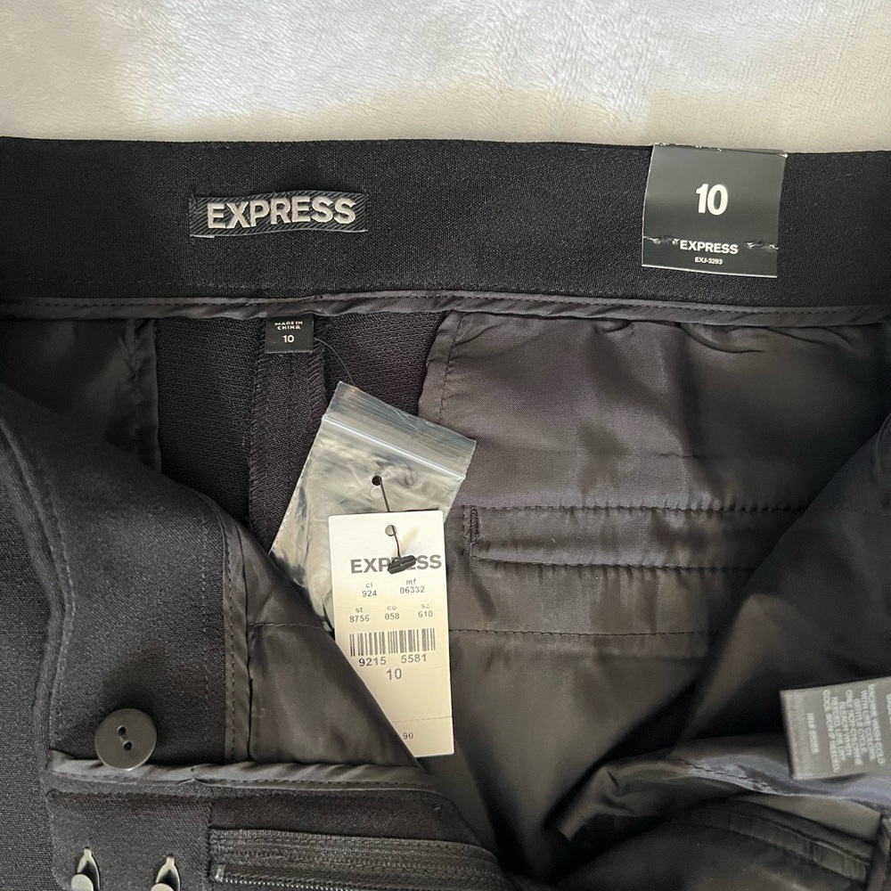 NWT Express Cropped Straight Leg Slacks - Picture 4 of 6